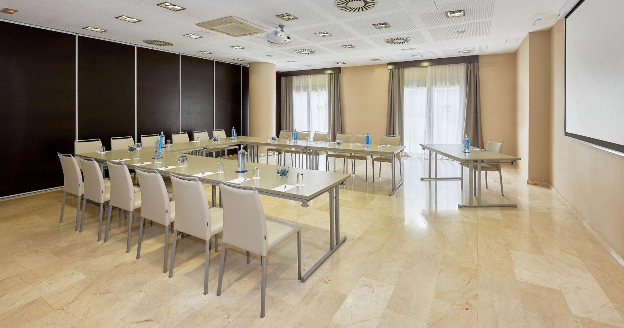 NH Alicante Exterior foto