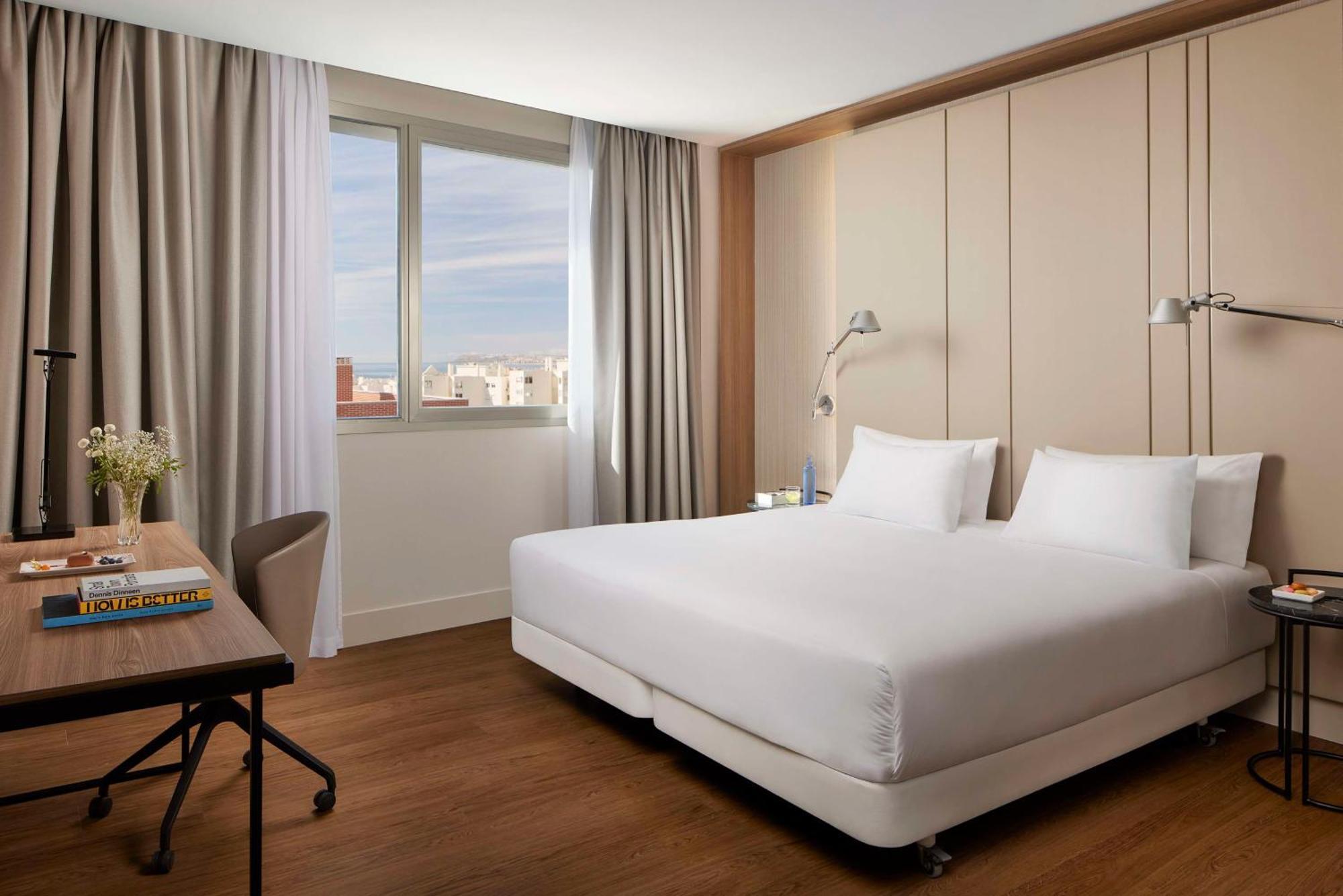 NH Alicante Exterior foto